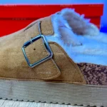 ⁦سابو شتوي مبطّن بالفرو للنساء - نعل عالي Plaka1 Cozy Sabot⁩ - الصورة ⁦6⁩