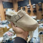 ⁦سابو شتوي مبطّن بالفرو للنساء - نعل عالي Plaka1 Cozy Sabot⁩ - الصورة ⁦8⁩