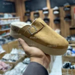 ⁦سابو شتوي مبطّن بالفرو للنساء - نعل عالي Plaka1 Cozy Sabot⁩ - الصورة ⁦9⁩